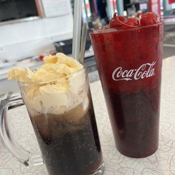 Mr D'z Route 66 Diner - Diners Near Me - Kingman, Arizona