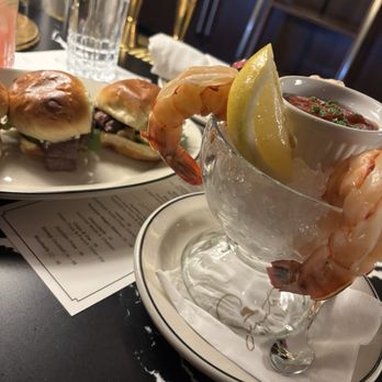 Sinatra Bar & Lounge - Italian Near Me - Nashville, Tennessee Sinatra Bar & Lounge - Italian Near Me - Nashville, Tennessee