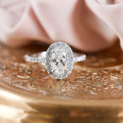 The Diamond Reserve - We are Denver's OVAL Diamond Experts