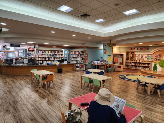 Oakland Public Library, Asian Branch by null