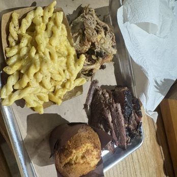 NEVS Barbecue - Platter of pull pork, brisket , Mac cheese , corn bread - Barbeque Near Me - Palm Beach Gardens, Florida