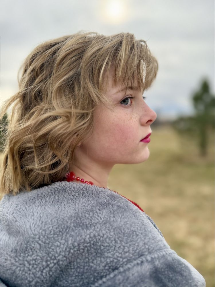 Hair By Julie Zen Den Logo