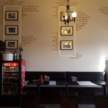 Philadelphia Kitchen - Seating area 1 - Sandwiches Near Me - Orangeville, Ontario