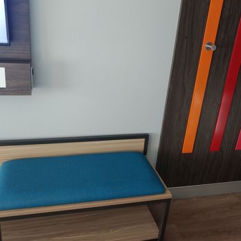 Tru by Hilton - A place to put your luggage - Hotels Near Me - Norco, California Tru by Hilton - A place to put your luggage - Hotels Near Me - Norco, California
