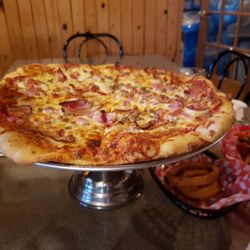 Hungry Moose Restaurant - The hunter pizza (bacon, ham, sausage, pepperoni) ~$21
