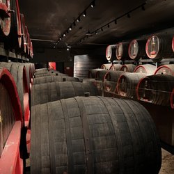 Penfolds Magill Estate Winery - Wine barrel's