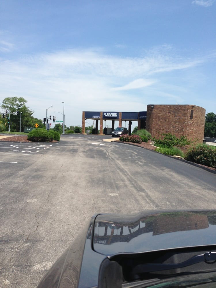 UMB BANK 15400 Clayton Rd, Ballwin, Missouri Banks & Credit Unions