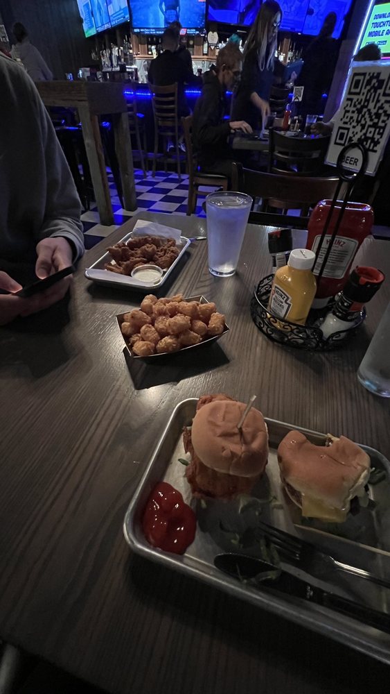 SIDECAR SLIDER BAR LANSING 28 Photos & 24 Reviews 500 E Michigan