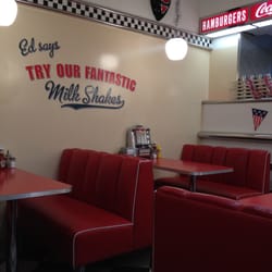 Ed's Easy Diner - Booths