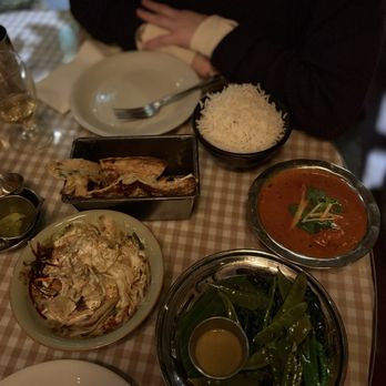 Dishoom - Garlic Naan, Chicken Ruby, Grilled greens, Dishoom House Chaat, Steamed Basmati Rice - Indian Near Me - London, XGL