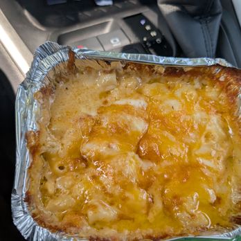 Auntie Vee's Kitchen - Macaroni and cheese - Comfort Food Near Me - Atlanta, Georgia Auntie Vee's Kitchen - Macaroni and cheese - Comfort Food Near Me - Atlanta, Georgia