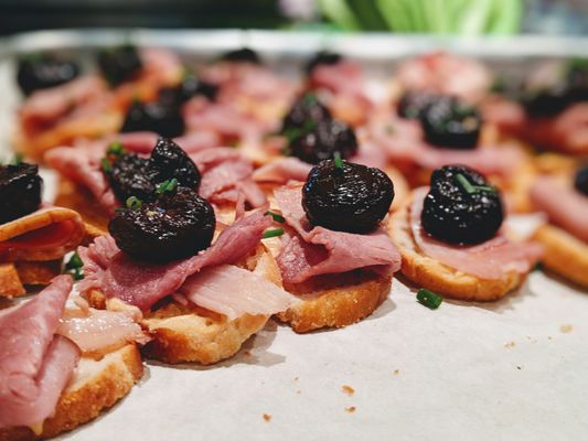 Crave Catering by null