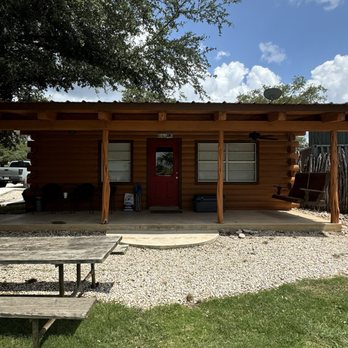River Bluff Cabins - Cabin 15 - Vacation Rentals Near Me - Rio Frio, Texas