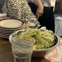 La Manda's Restaurant - La Mandas Mixed Salad -- very good