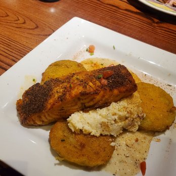 Miss Shirley's Cafe, Roland Park - Salmon and grits with fried green tomatoes - American Near Me - Baltimore, Maryland
