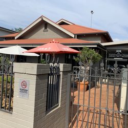 The Commercial Hotel - Commercial Hotel Dubbo beer garden
