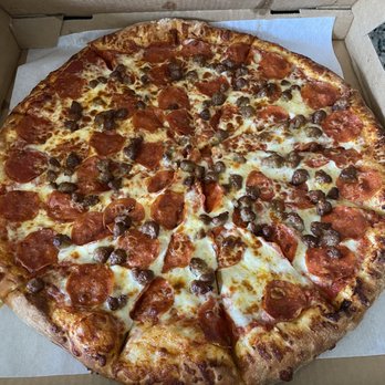 Red Maple Pizza - Large Sausage & Pepperoni, mmmm - Pizza Near Me - Moreno Valley, California Red Maple Pizza - Large Sausage & Pepperoni, mmmm - Pizza Near Me - Moreno Valley, California