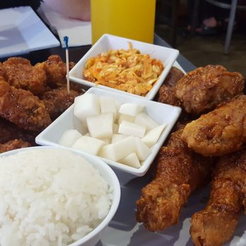 Bonchon Sunnyvale - Medium combo half spicy and half soy garlic - Chicken Wings Near Me - Sunnyvale, California