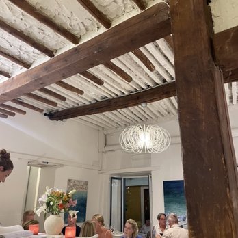 La Belle Etoile - Indoor beams, over 600 years old! - French Near Me - Villefranche-sur-Mer, 06 La Belle Etoile - Indoor beams, over 600 years old! - French Near Me - Villefranche-sur-Mer, 06