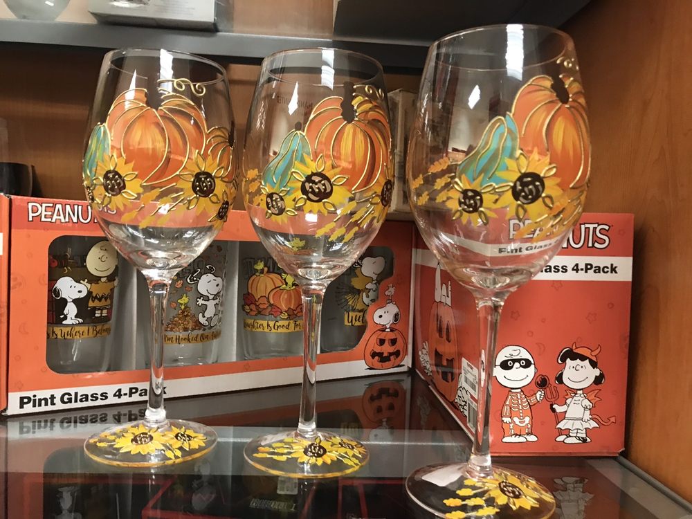 TJ MAXX Updated October 2024 12 Photos 23324 Grove St, Farmington