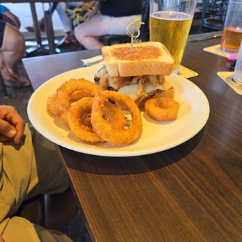 Fairway Grill - Braised beef sandwich - Breakfast & Brunch Near Me - Hilo, Hawaii