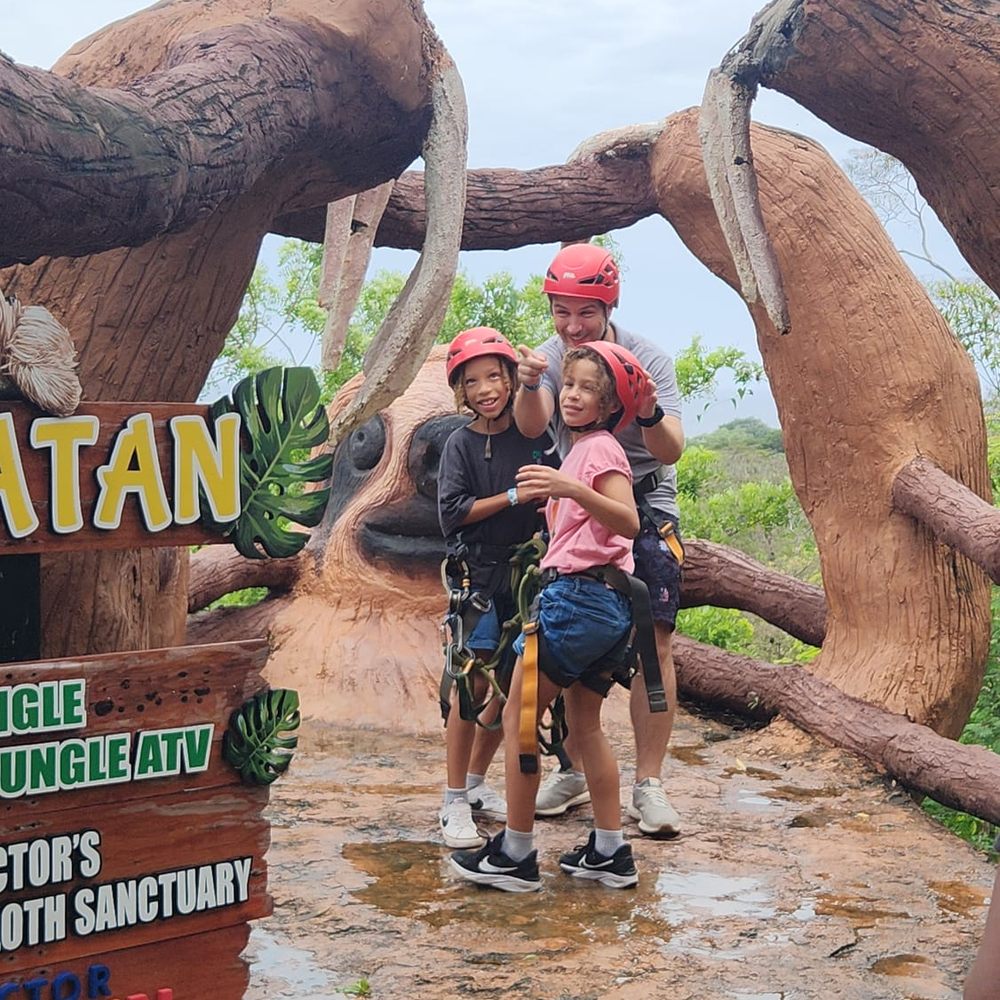 Travessence Travel Studio - Roatan trip by Travessence - Travel Agents Near Me Travessence Travel Studio - Roatan trip by Travessence - Travel Agents Near Me