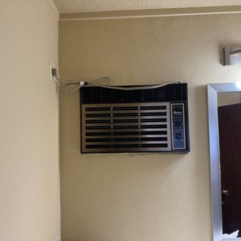 Best Western Dunmar Inn - This ac works, but the thermos in the wall doesn't control it. - Hotels Near Me - Evanston, Wyoming Best Western Dunmar Inn - This ac works, but the thermos in the wall doesn't control it. - Hotels Near Me - Evanston, Wyoming