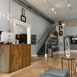 Salon Modello - Front desk & entrance to the chairs for cuts