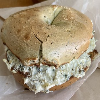 Frobie's Cafe - Spinach and herb bagel w spinach artichoke cream cheese - Coffee & Tea Near Me - Dracut, Massachusetts