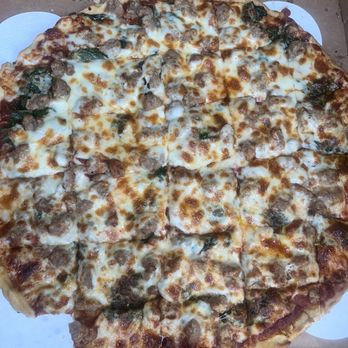 Home Run Inn Pizza - 16" XL Turkey Italian Sausage and Spinach Pizza - Pizza Near Me - Hillside, Illinois Home Run Inn Pizza - 16" XL Turkey Italian Sausage and Spinach Pizza - Pizza Near Me - Hillside, Illinois