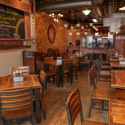 Dr. Rolf's Barbeque - Dining Room of Dr. Rolf's BBQ Muskegon