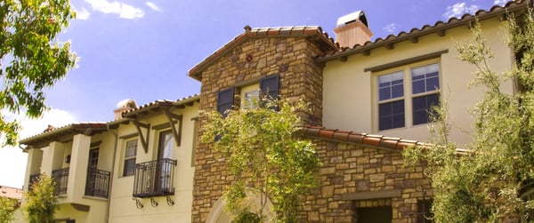 Robert's Roofing Logo