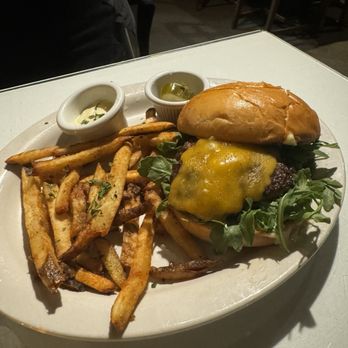 Restaurant Christine - Burger - Comfort Food Near Me - Seattle, Washington