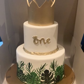 Paradise Cakes - a three tiered cake with a gold crown on top - Bakeries Near Me - Sylvan Lake, Michigan Paradise Cakes - a three tiered cake with a gold crown on top - Bakeries Near Me - Sylvan Lake, Michigan