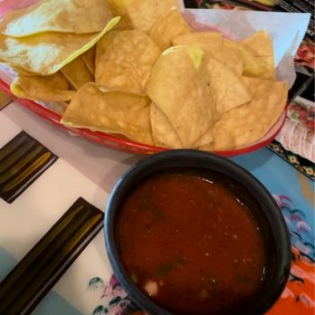 Anayas - Chips & salsa - Mexican Near Me - Tempe, Arizona