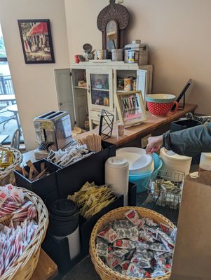 Roy's Pasties & Bakery by null