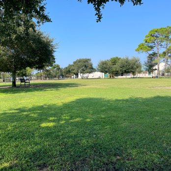 Destin Dog Park - Large dog park - Dog Parks Near Me - Destin, Florida Destin Dog Park - Large dog park - Dog Parks Near Me - Destin, Florida