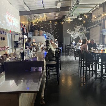 Vallensons' Brewing Company - Breweries Near Me - Pearland, Texas