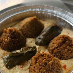 Vegan Falafel Bowl
With Mediterranean Hummus
Vegan and Gluten-free restaurant