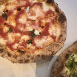 Margherita pizza