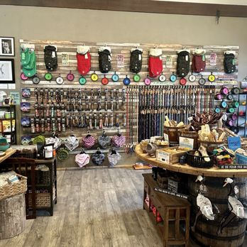 Wild & Ruff - Showroom. - Pet Stores Near Me - Truckee, California Wild & Ruff - Showroom. - Pet Stores Near Me - Truckee, California