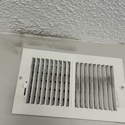 Country Inn & Suites by Radisson, Toledo South, OH - The air vent was extremely dirty and needed to be cleaned and the filter changed