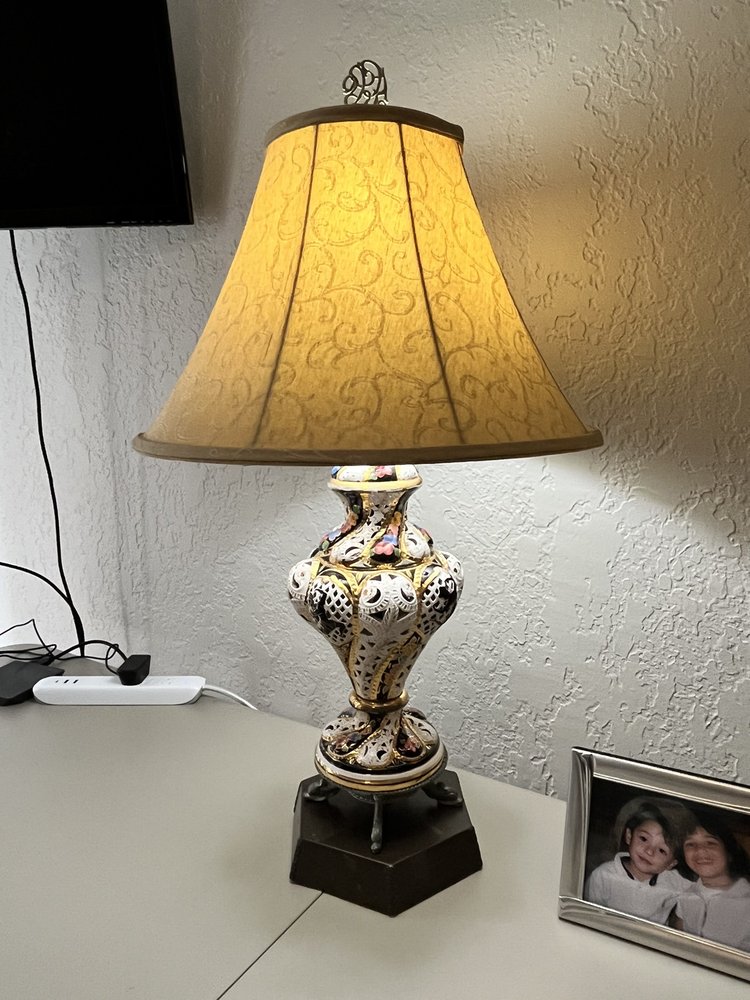 LAMP & SHADE EMPORIUM Updated September 2024 1854 Trade Center Way