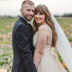 Kuki's Bridal - Wedding dress - straps altered