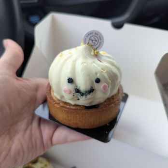 Light on the Sugar - Blueberry Lemon Bao Tart - Bakeries Near Me - Winter Park, Florida