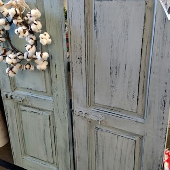 Eclectic Finds, Antiques & Interiors - Antiques Near Me - Mount Pleasant, South Carolina Eclectic Finds, Antiques & Interiors - Antiques Near Me - Mount Pleasant, South Carolina