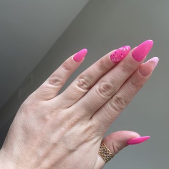 Yolo beauty zone - Great shape and perfect design - Nail Salons Near Me - McLean, Virginia