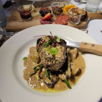 Le Garden Bistro - Filet Mignon - French Near Me - Dade City, Florida