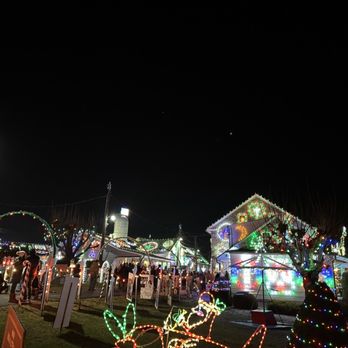 Koziar's Christmas Village - Lights - Gift Shops Near Me - Bernville, Pennsylvania Koziar's Christmas Village - Lights - Gift Shops Near Me - Bernville, Pennsylvania
