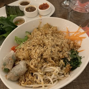 Malai Kitchen - Vermicelli Salad with Lemongrass Chicken - Thai Near Me - Dallas, Texas